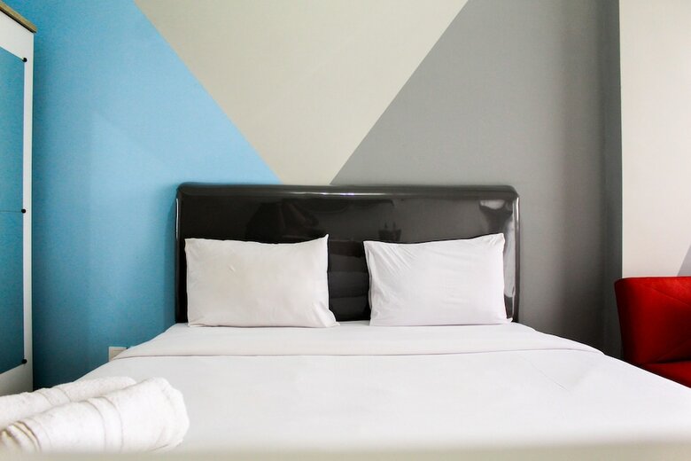 Minimalist And Posh Studio Parkland Avenue Apartment