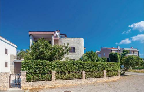 Apartment Mali Dol Cr