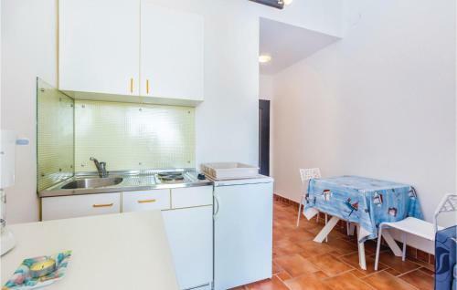 Apartment Mali Dol Cr