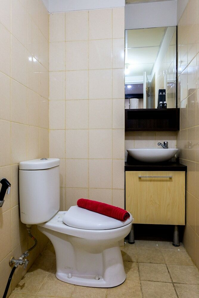 Minimalist And Luxurious 2br Serpong Greenview Apartment