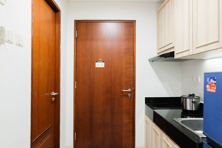 Cozy And Comfy 1br At Roseville Apartment