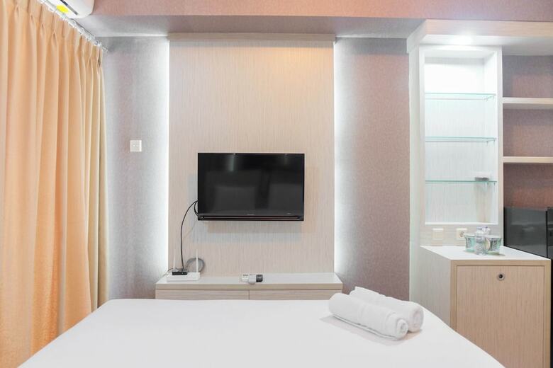 Comfy And Cozy Studio Akasa Pure Living Apartment