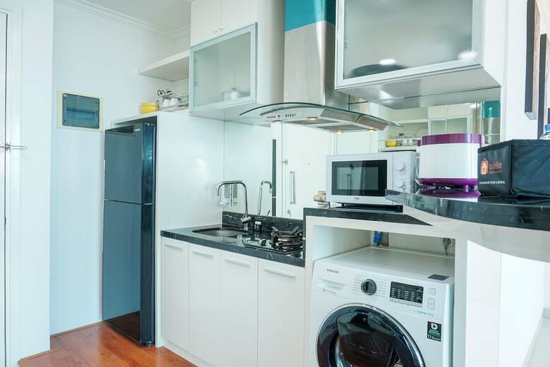 Stunning 2 Bedrooms Apartment At Ancol Mansion