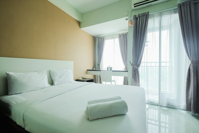 Simply Modern Studio Grand Dhika City Apartment