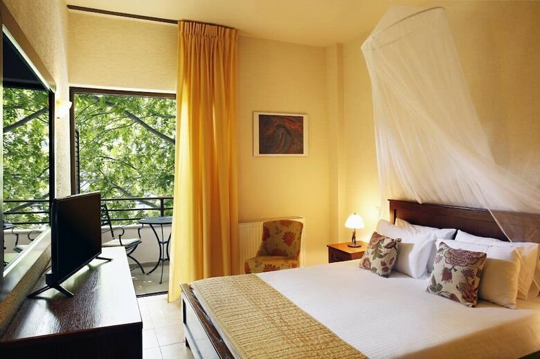 Hotel Niki Beach