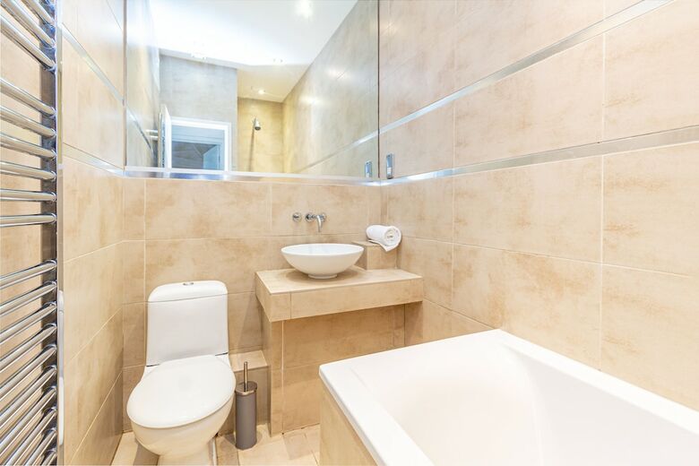 2 Bedroom Apartment Norfolk Square Guest Homes