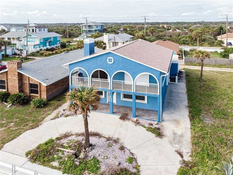 Island Retreat Lower A, Beach Front, 2 Bedrooms, Sleeps 6
