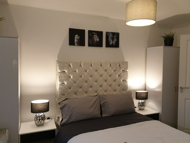 Beautiful Accommodation/prime Location