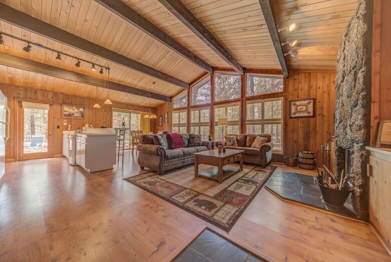 Quail Lane 11 By Village Properties At Sunriver