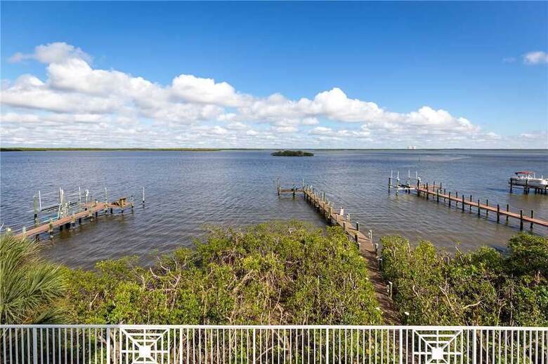 Blue Heaven, 3 Bedrooms, Bay Front, Private Pool, Pet Friendly, Sleeps 10