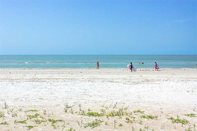 Blue Heaven, 3 Bedrooms, Bay Front, Private Pool, Pet Friendly, Sleeps 10