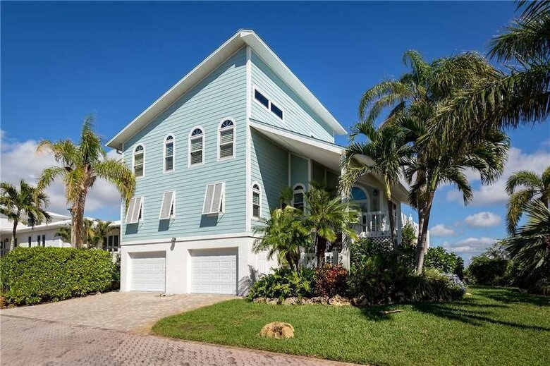 Blue Heaven, 3 Bedrooms, Bay Front, Private Pool, Pet Friendly, Sleeps 10