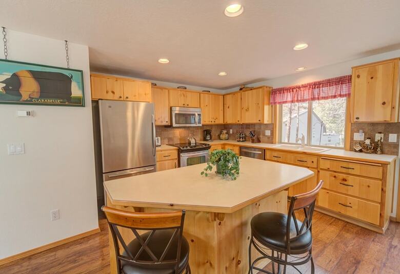 Coyote Lane By Village Properties At Sunriver