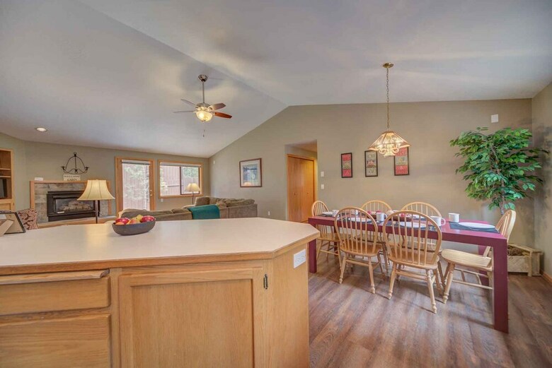 Coyote Lane By Village Properties At Sunriver