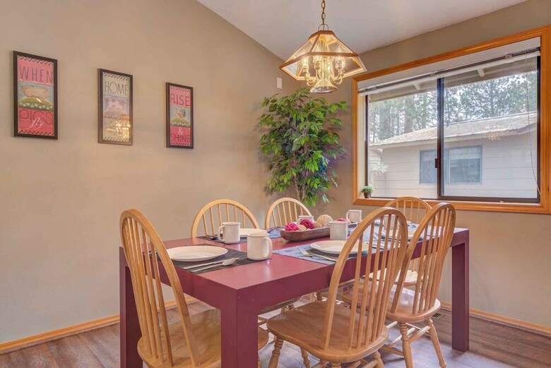 Coyote Lane By Village Properties At Sunriver