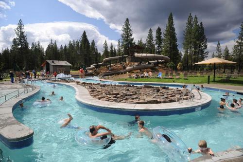 Towhee Lane 5 By Village Properties At Sunriver