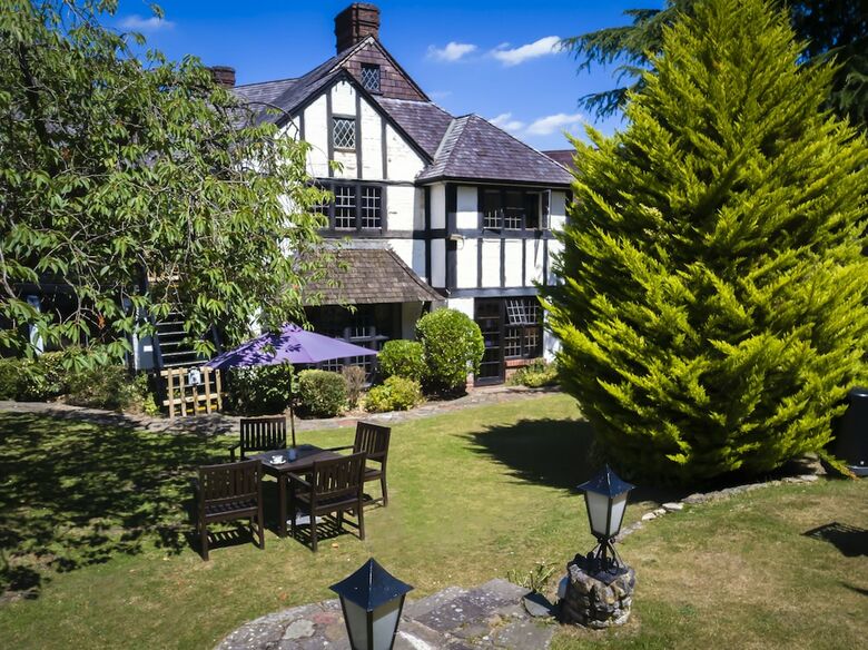 Thatcher's Hotel