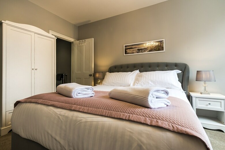 Lady Tenby - 2 Bedroom Luxury Apartment