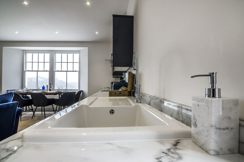 Lady Tenby - 2 Bedroom Luxury Apartment