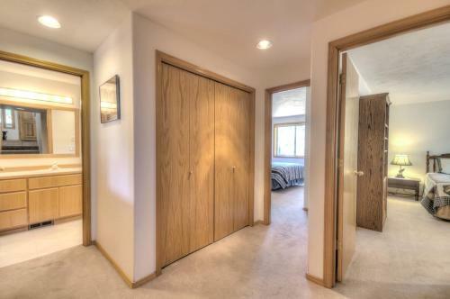 Warbler Lane 15 By Village Properties At Sunriver