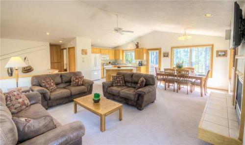 Warbler Lane 15 By Village Properties At Sunriver