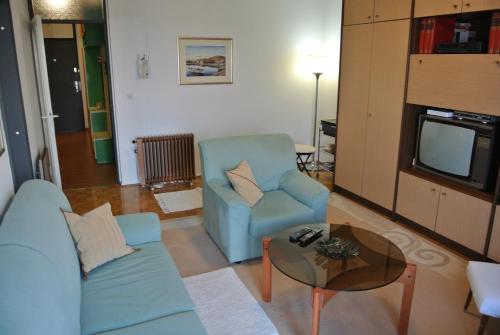 Apartment A/pu