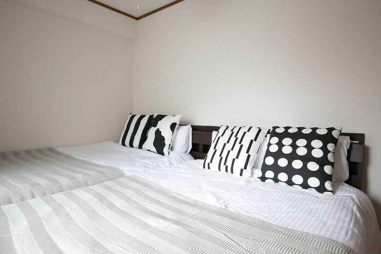 Hakata Apartment 8b