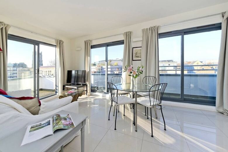 Apartamento Bright 2 Bed Flat With Terrace, 4 Mins From Tube