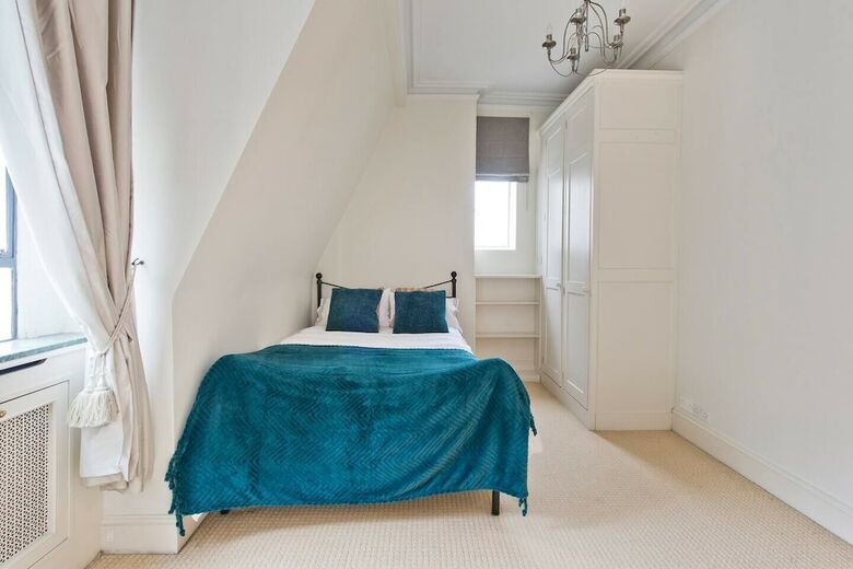 Luxurious 2-bed Apt, 5 Mins From Buckingham Palace