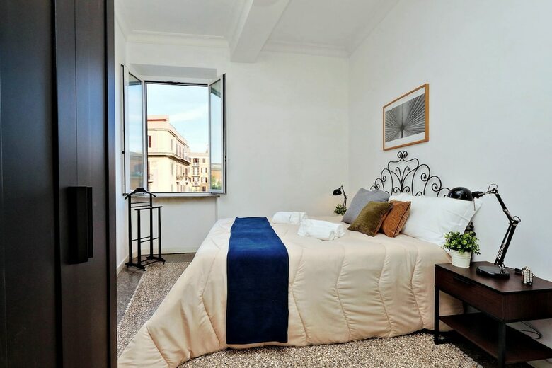 Piazza Capponi Apartment