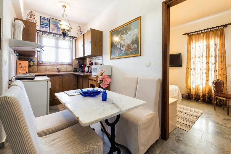 Ricos Two Bedroom Apartment - Naoussa Paros