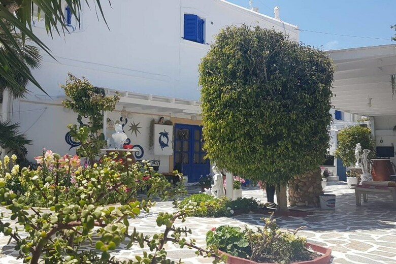 Ricos Two Bedroom Apartment - Naoussa Paros
