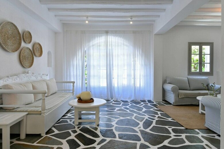 Santa Flora 3 Bedroom House Parikias Edge