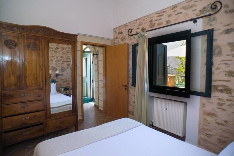 Agrilos House - Amazing Sea View - Sleeps 4