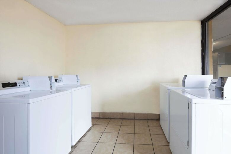 Hotel Days Inn By Wyndham Lafayette/university