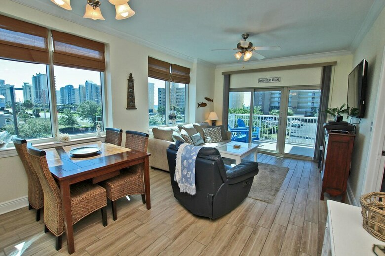 Crystal Tower By Youngs Suncoast
