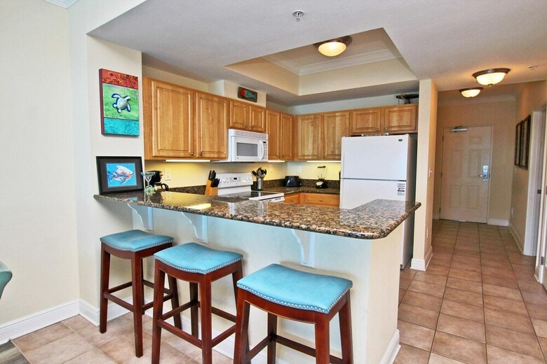 Crystal Tower By Youngs Suncoast