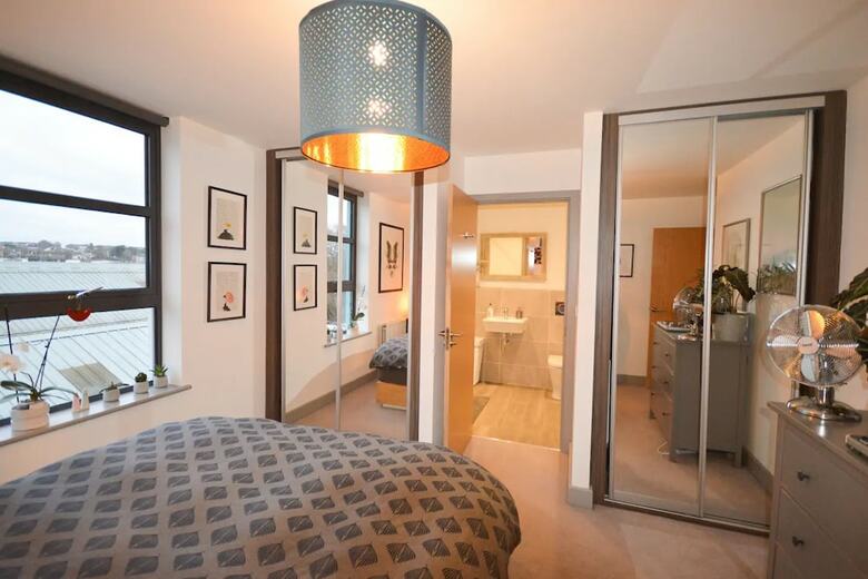 Apartamento Modern 2 Bedroom Flat In The Stylish Paintworks