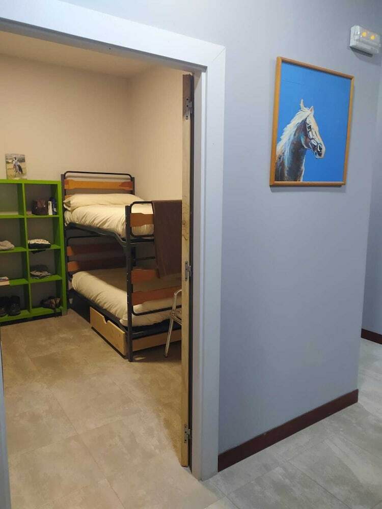 Hostal Alarpe Aterpetxea - Hostel