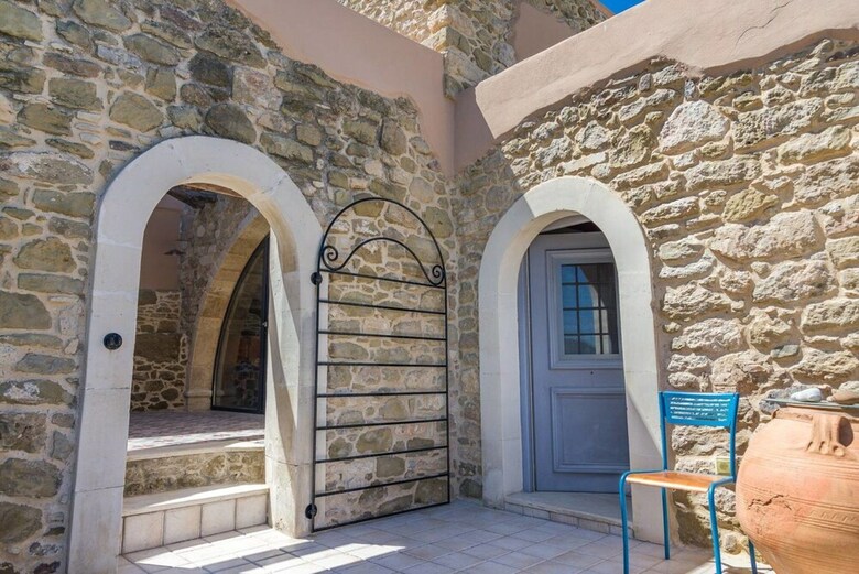 Joy: Artist's Stone House With Countryside Views