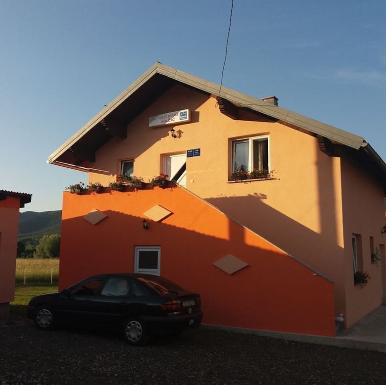 Hotel Guest House Macic