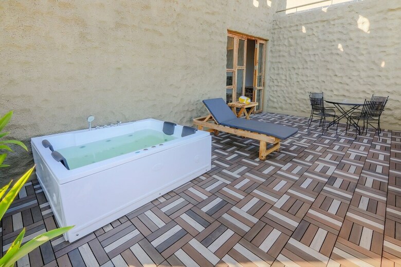 Hotel 3102bce