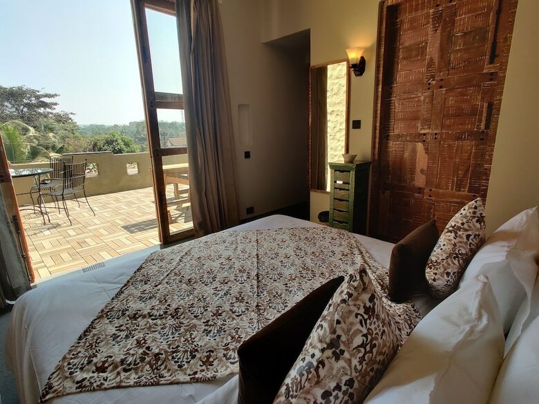 Hotel 3102bce