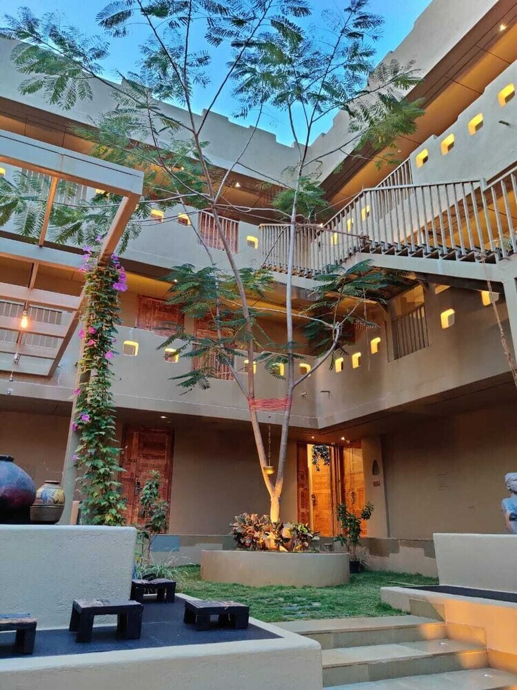 Hotel 3102bce