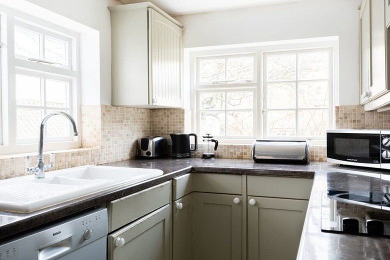 The Writers Townhouse - Beautiful 4bdr In Jericho