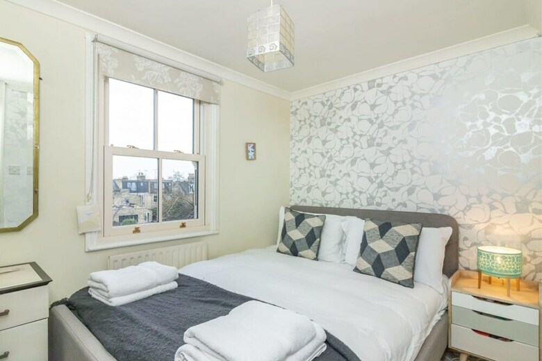The River Cam Escape - 5bdr With Private Pond & Garden