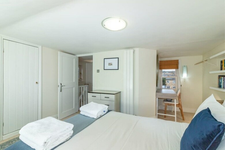 The River Cam Escape - 5bdr With Private Pond & Garden