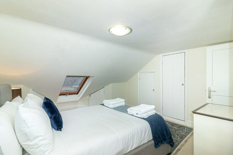 The River Cam Escape - 5bdr With Private Pond & Garden