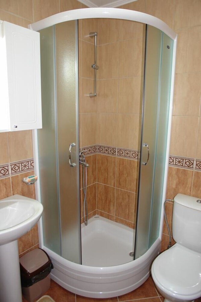 Franeta One-bedroom Apartment, Second Floor, Garden View No.6