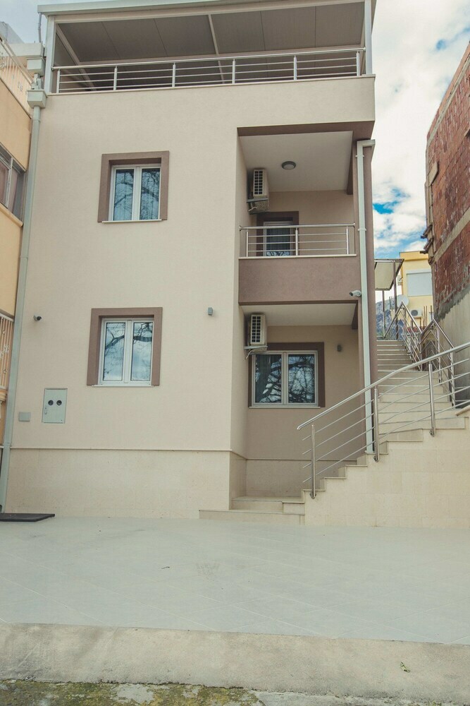 Nino Superior, One Bedroom Apartment No.1